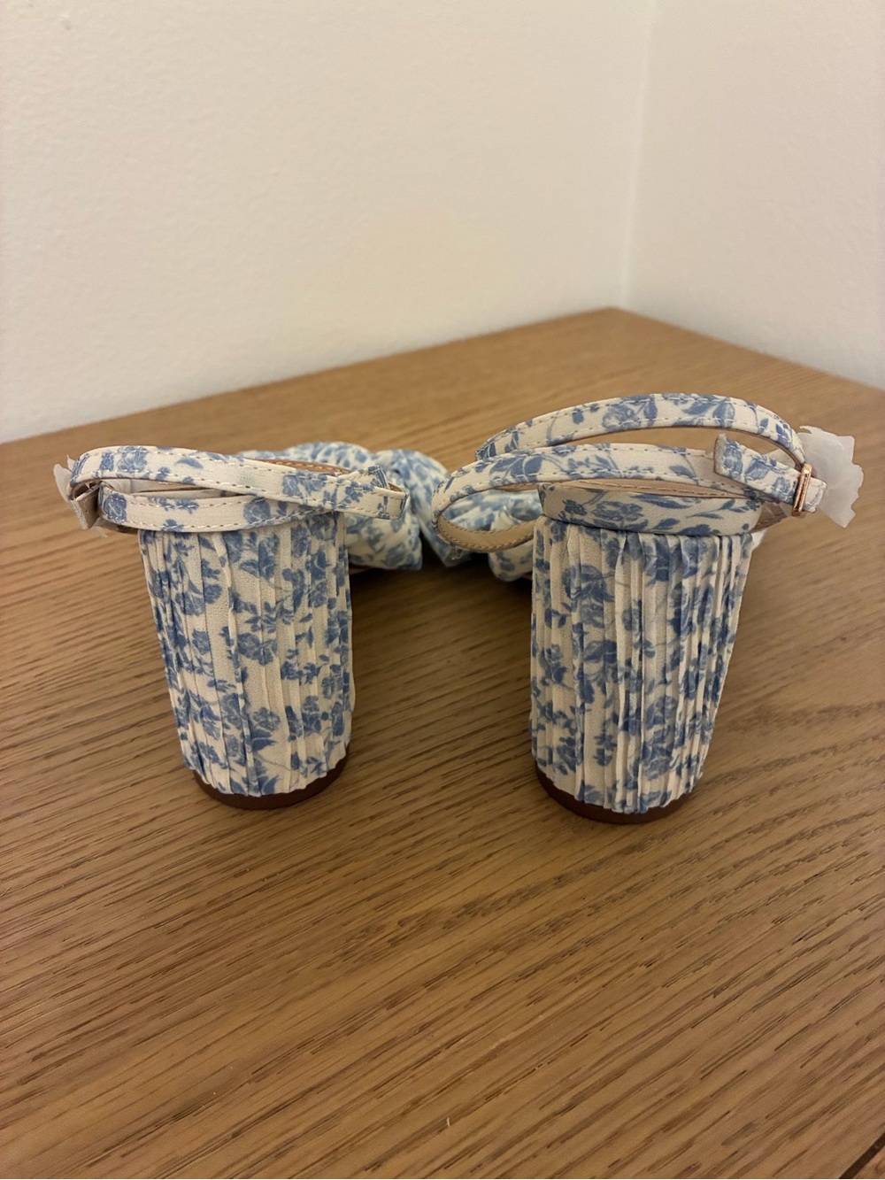 JustFab Poppy Heeled Sandal in Blue Floral. Size 6. NWOT - Picture 6 of 8